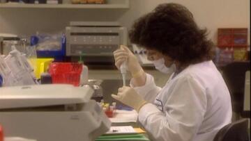 Episode 2 Murder Checks In / Killer In the City