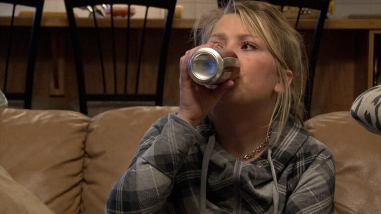 Nichole's Alcohol Addiction Intensifies After Sister's Betrayal thumbnail
