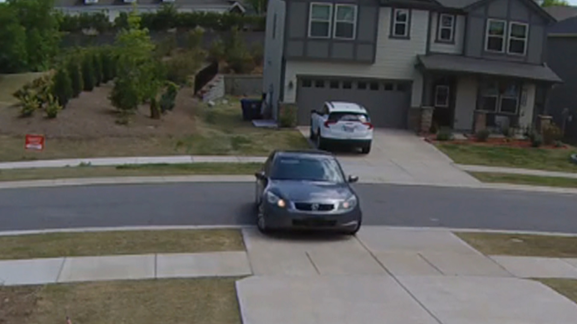 Woman Impersonates Homeowner and Steals Package