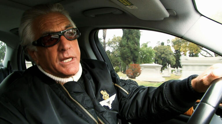 Barry's Best Buys: Robo Lawn Mower thumbnail