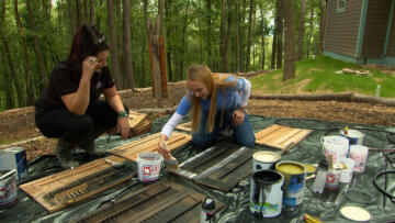 9 Tiny Haunted Houses