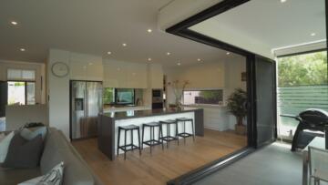 Episode 14 Mount Eliza - John and Karen