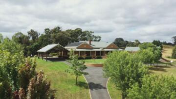 Episode 13 Dandenong - Carrie and Greg