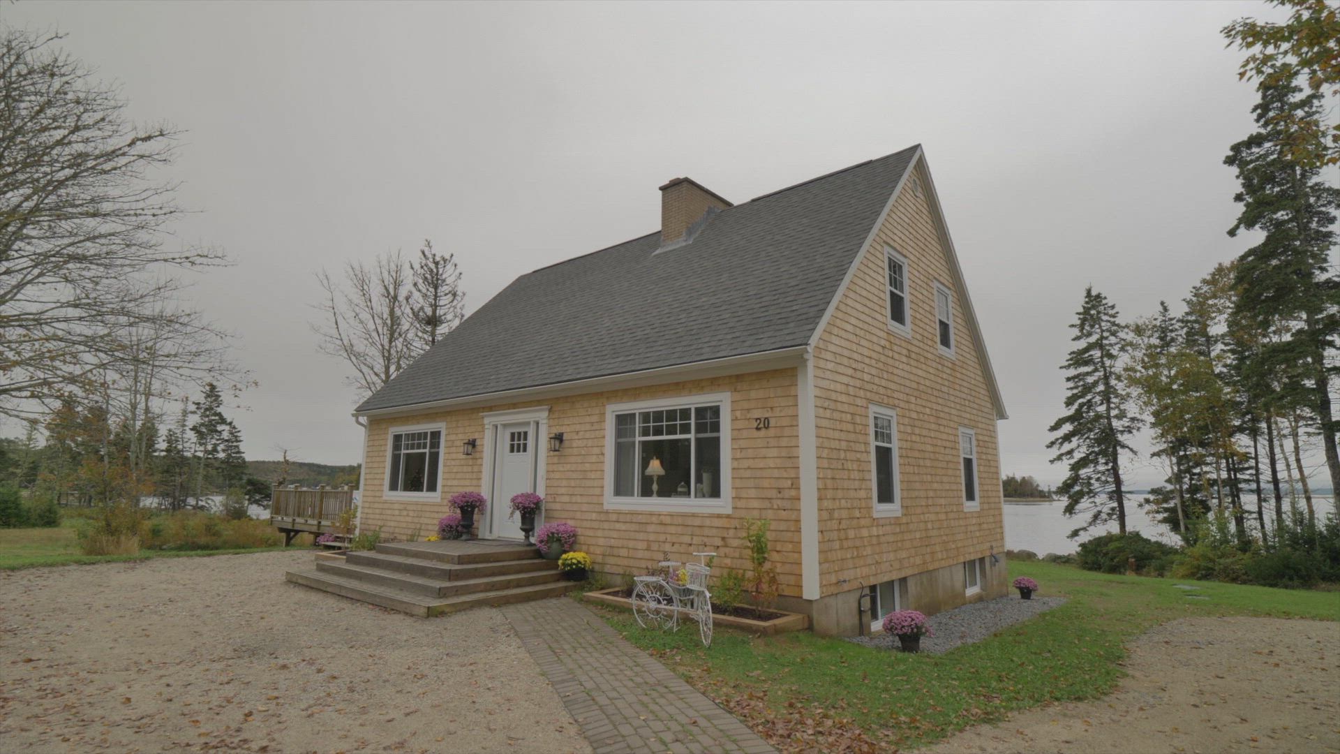 Seaside Retreat in Peggy's Cove