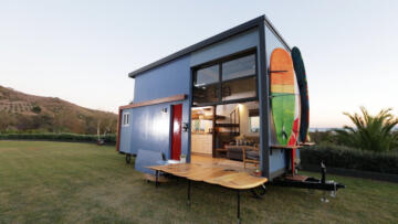 5 300 Sq. Ft. Surf Shack Chic
