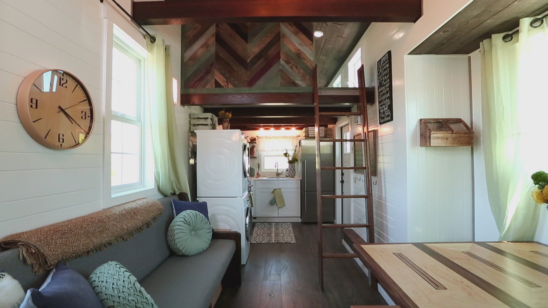 Tiny House Nation: Memory Lane