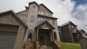 Episode 5 Dinner Plain Steven and Irene