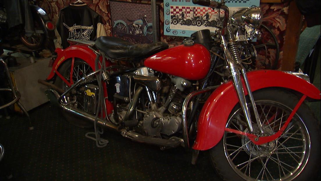 American Pickers Buried Indian Motorcycle Episode 