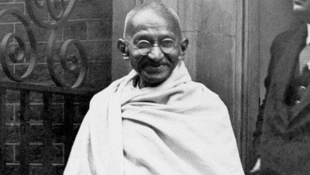 Listen to Gandhi Speaks to Press Upon Arrival in London | HISTORY Channel