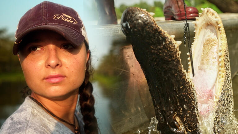 Troy vs. GIANT Sinkhole Full of Gators thumbnail