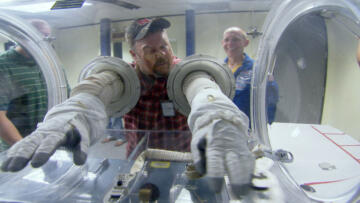Episode 8 Larry is an Astronaut
