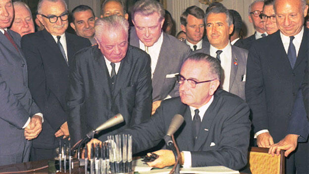 listen-to-lyndon-johnson-signs-civil-rights-act-of-1964-history-channel