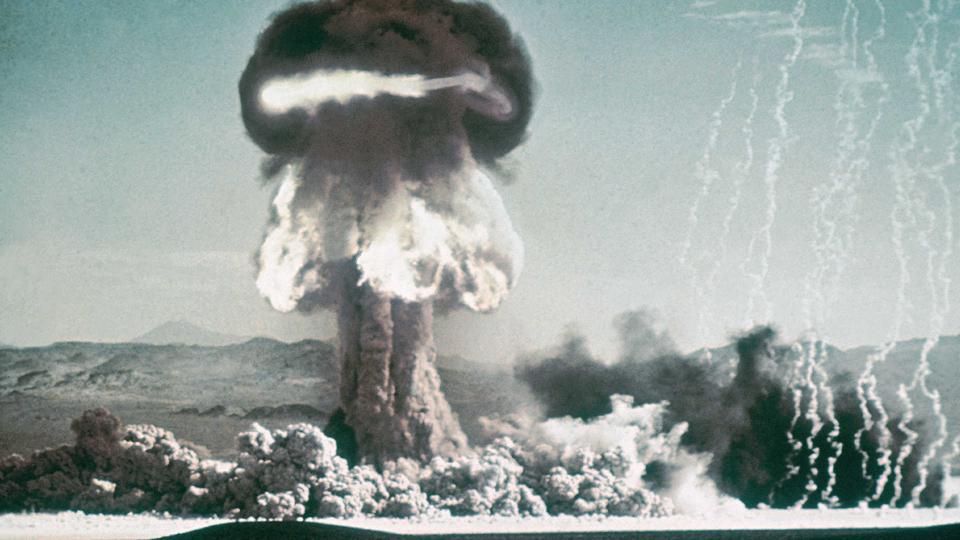 16 July 1945: This day in history – The first atomic bomb test ...