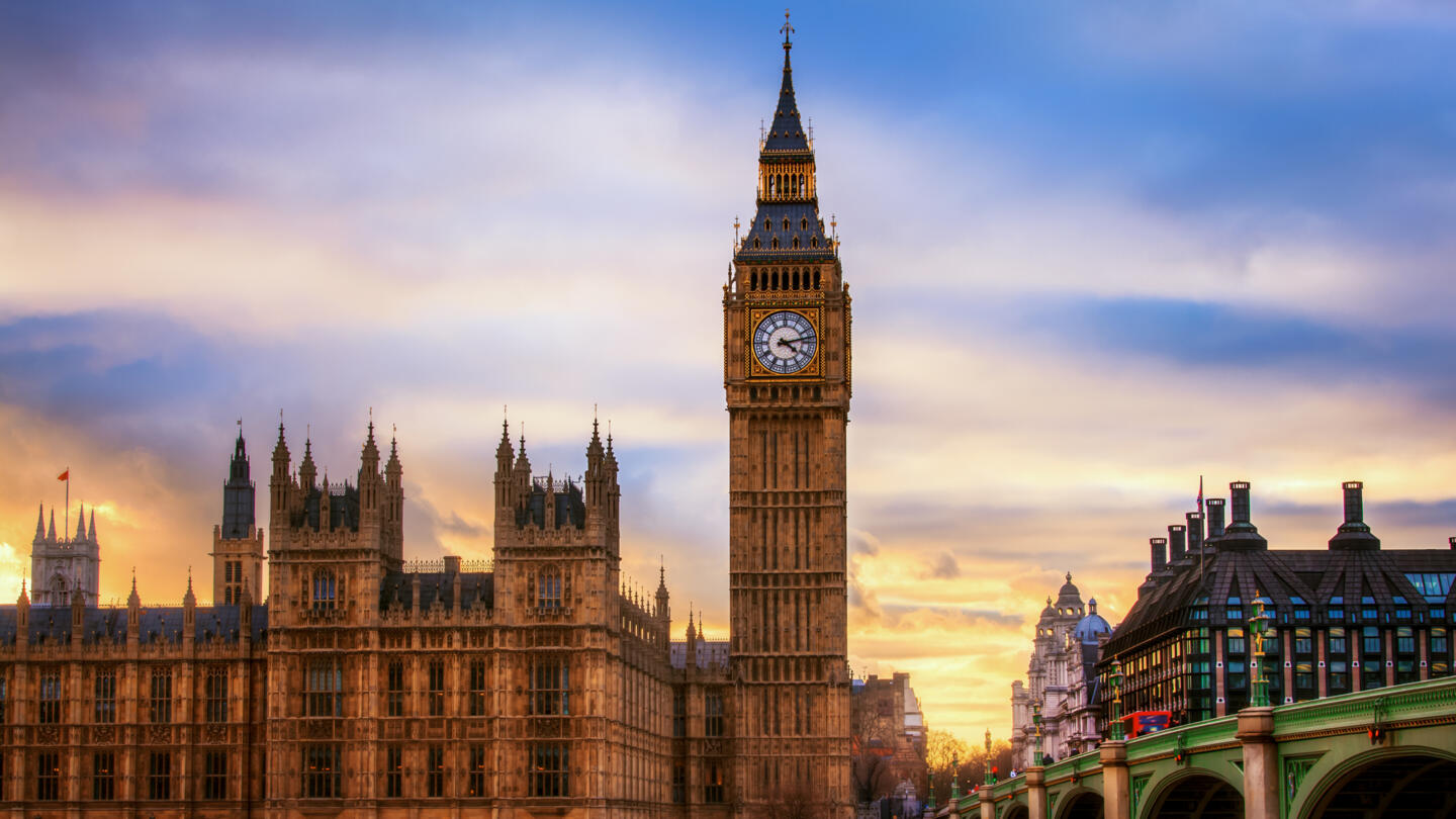 Big Ben Rings Out For the First Time - HISTORY