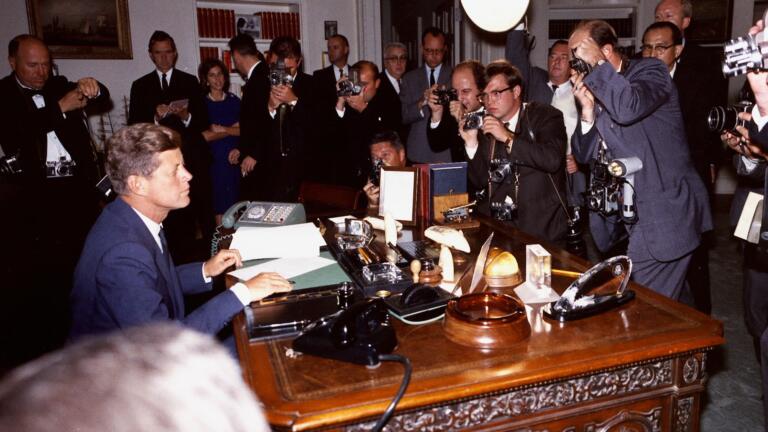 JFK Navigates the Threat of Nuclear War thumbnail