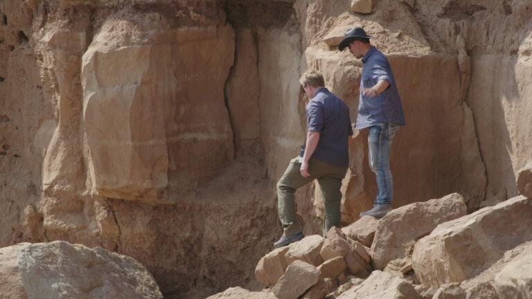 Chilling Discovery BAFFLES UFO Experts thumbnail