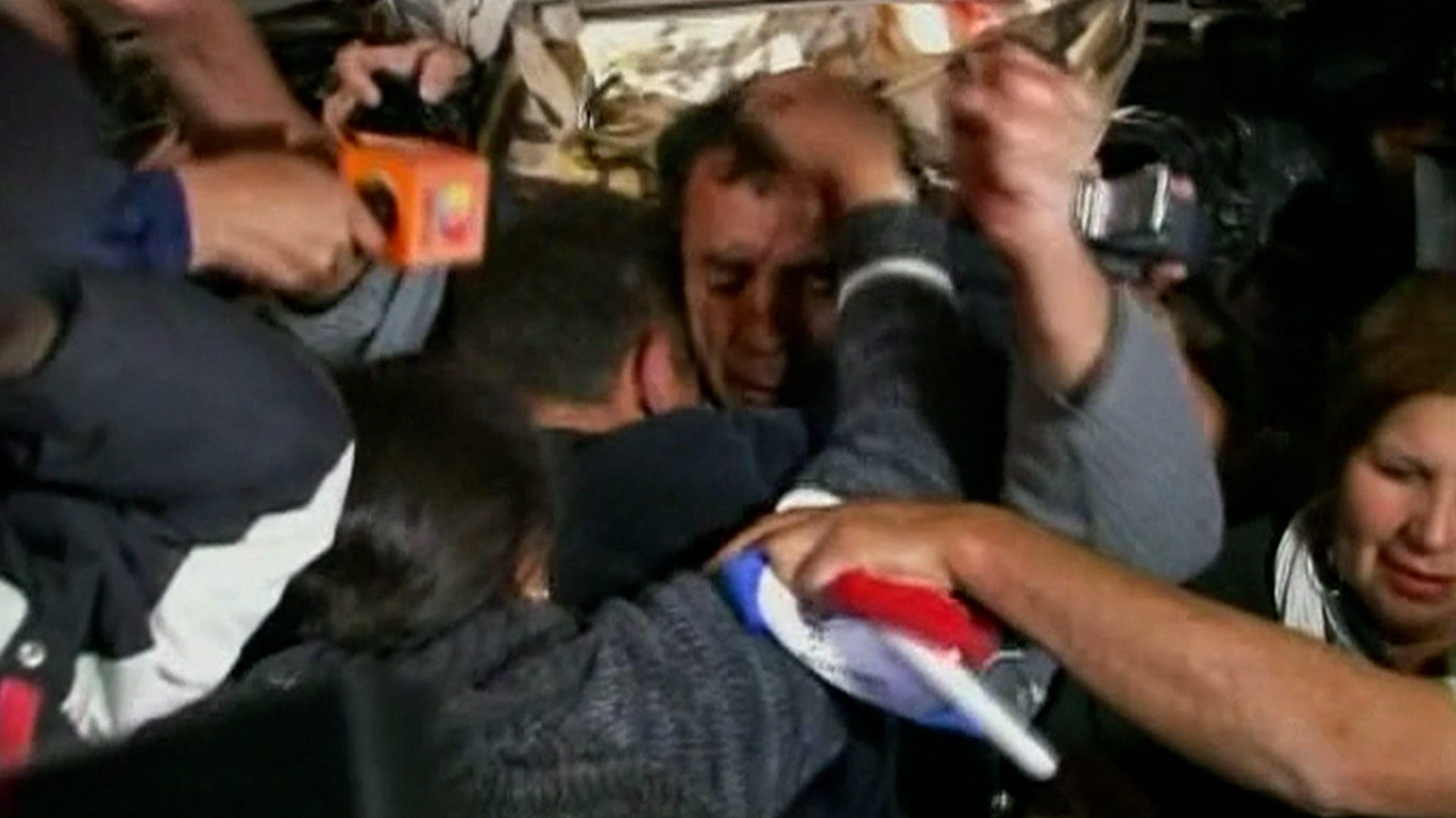 How 33 Chilean Miners Survived an Underground Collapse thumbnail