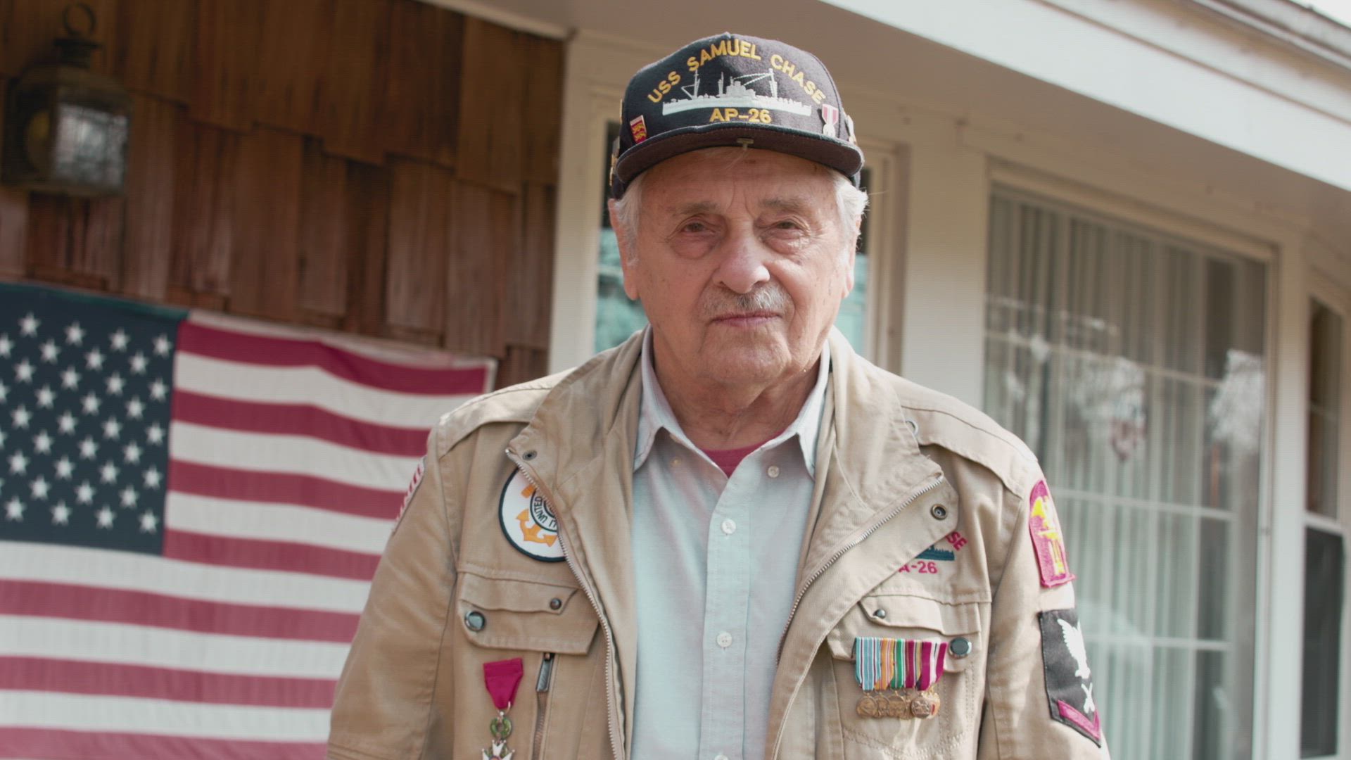 Frank DeVita Describes Landing on the Beach