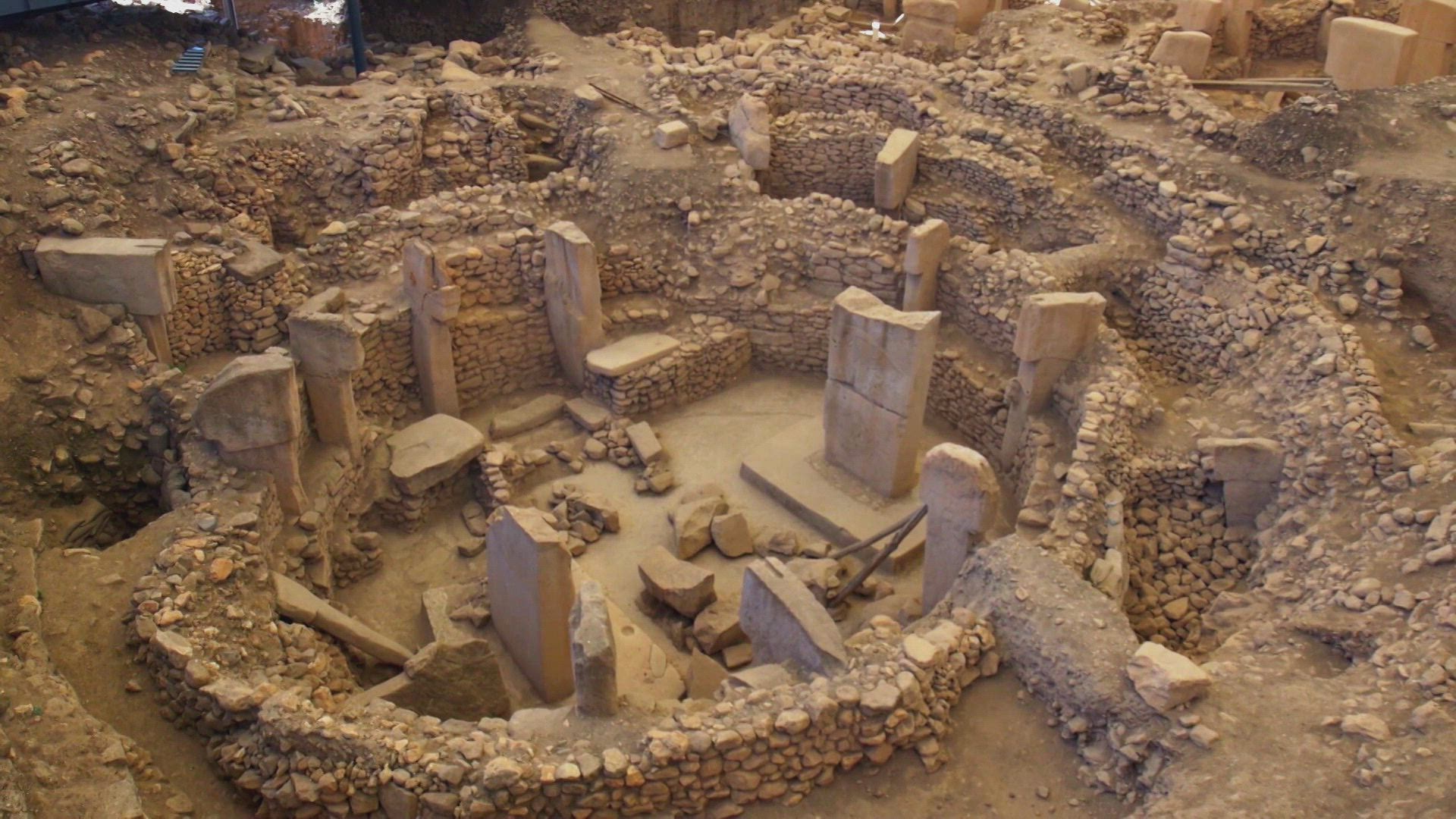 Aliens and the Buried Past