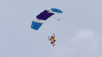 Episode 20 Parachutes