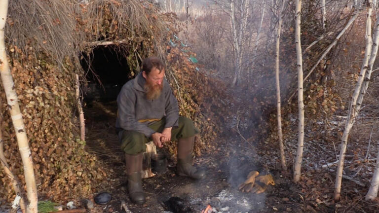 Larry's Uninvited House Guests thumbnail