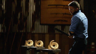 Thumbnail for episode: Darb Sri Gun Chai Battle Sword