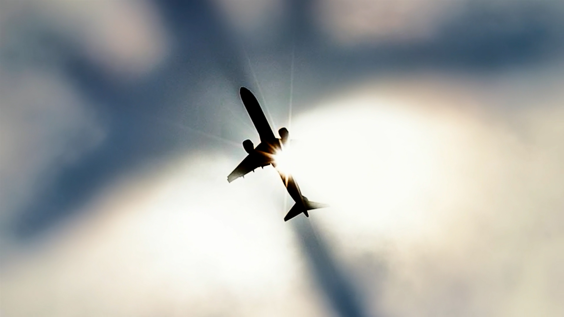 5 Planes Vanish in the Bermuda Triangle thumbnail