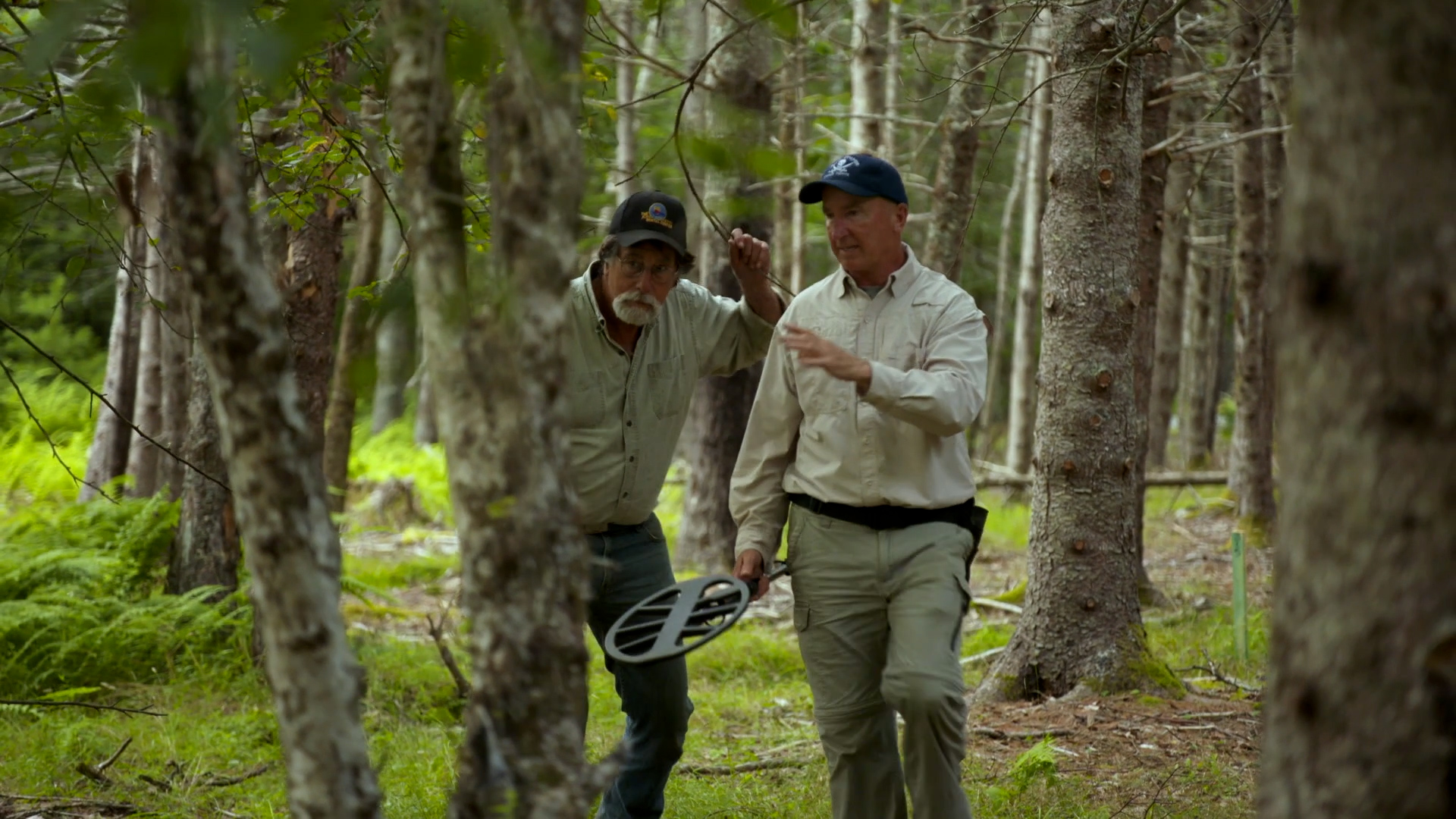 Collecting the Clues: Buttoning Up Lot 25 thumbnail