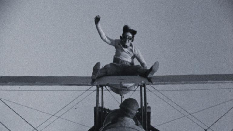 High Flying Daredevils of the 1920s: Quite a Spectacle! thumbnail